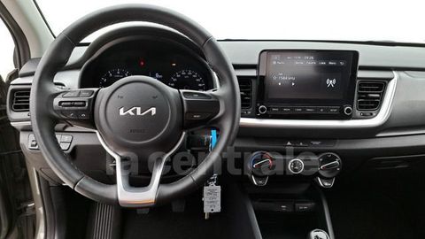 Car image 30