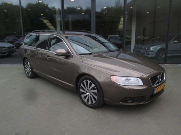 Volvo V70 D2 Summum 84 kW image number 17