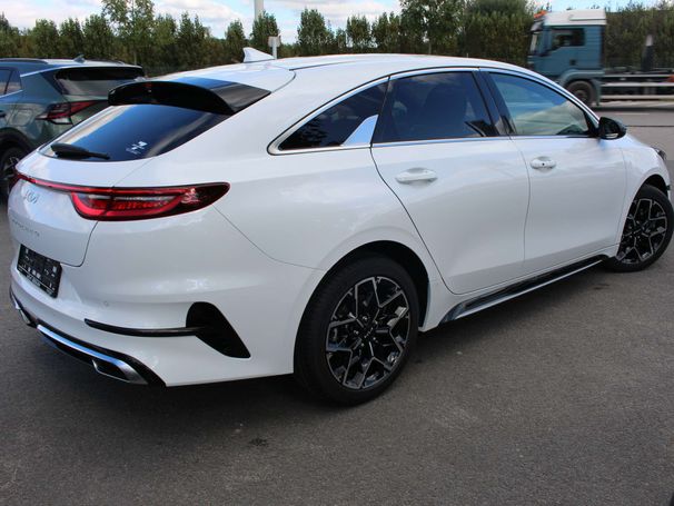 Kia ProCeed 1.5 T-GDI GT Line 103 kW image number 2