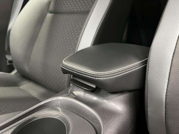 Car image 31