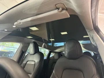 Car image 29