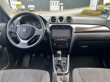 Car image 12