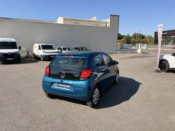Car image 3