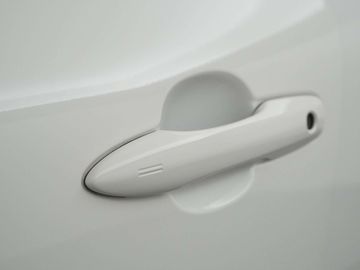 Car image 36