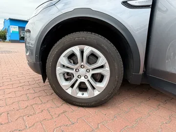 Car image 20