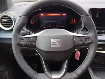 Car image 30