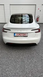 Car image 47
