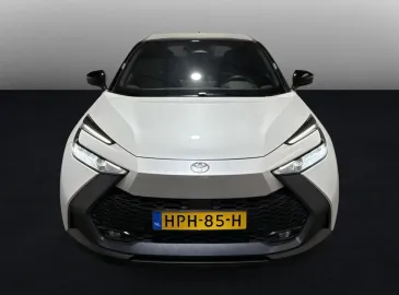 Car image 4