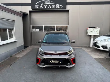 Car image 3