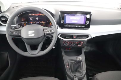 Car image 12