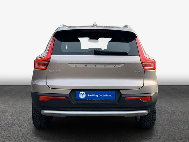 Volvo XC40 B3 Core DKG 120 kW image number 4