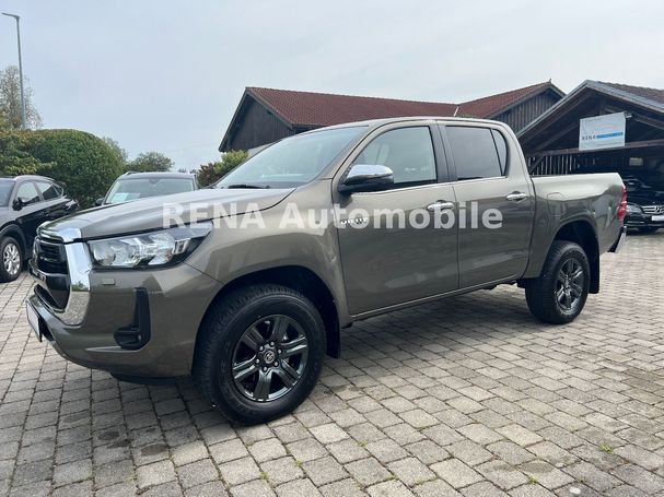 Toyota Hilux D 2.4 110 kW image number 1