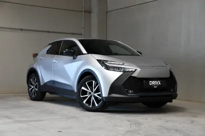 Car image 3