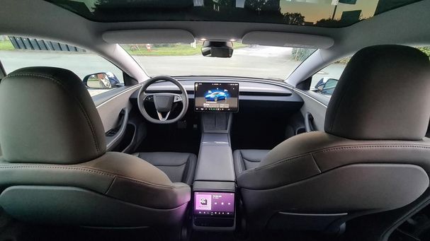 Tesla Model 3 208 kW image number 28