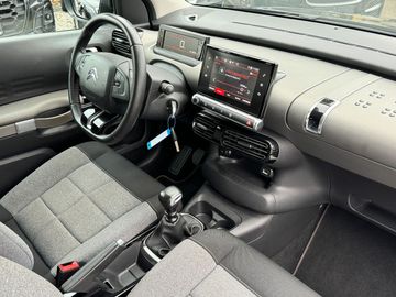 Car image 23