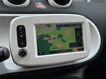 Car image 28