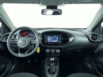 Car image 12