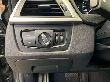 Car image 36