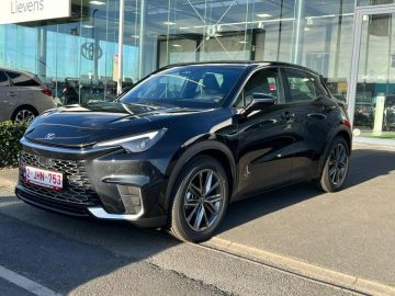 Car image 16