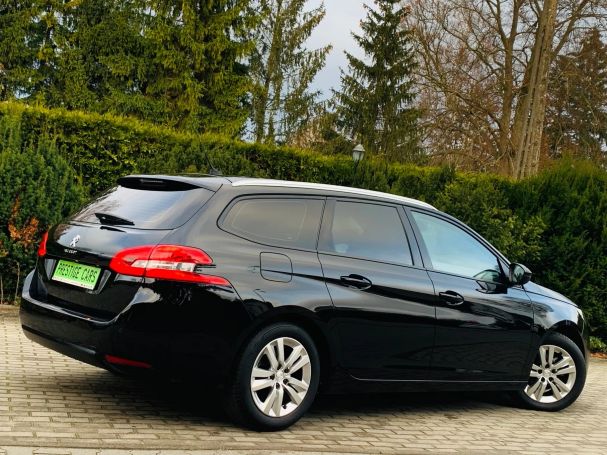 Peugeot 308 SW BlueHDi 130 Allure 96 kW image number 11