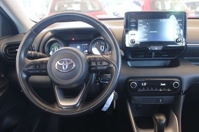 Car image 10