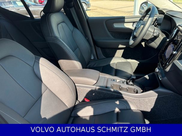 Volvo XC40 B3 Core 120 kW image number 7