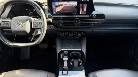 Car image 37