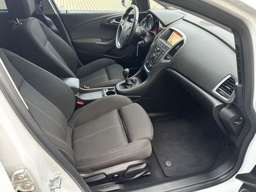 Car image 12