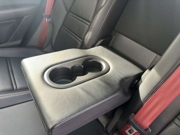 Car image 37