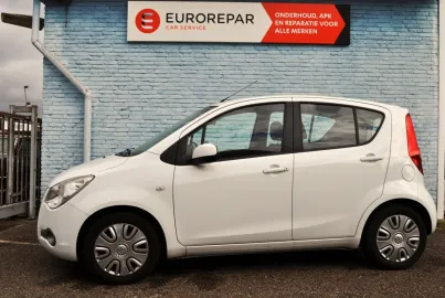 Car image 2