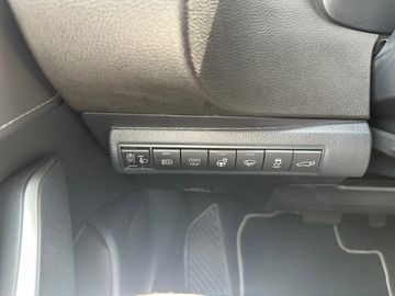 Car image 30