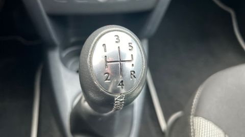 Car image 36