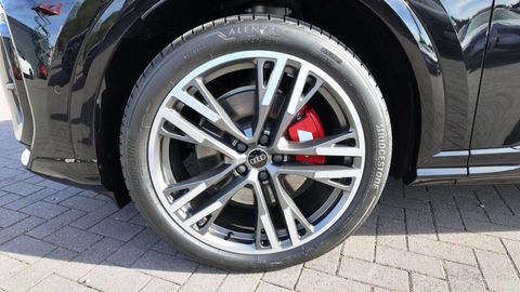 Car image 32