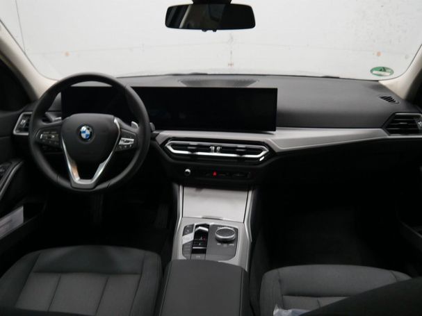 BMW 320i 135 kW image number 7