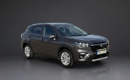 Car image 4