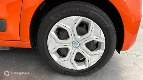 Car image 20