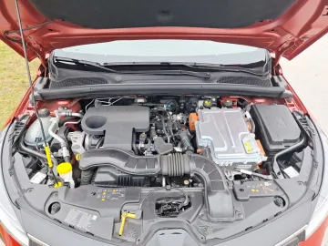 Car image 19