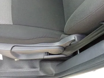 Car image 41