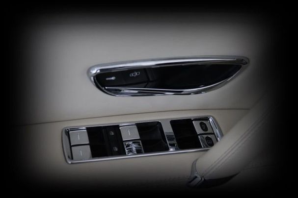 Bentley Flying Spur V8 373 kW image number 24