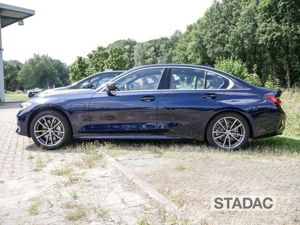 BMW 330 e Luxury Line 215 kW image number 5