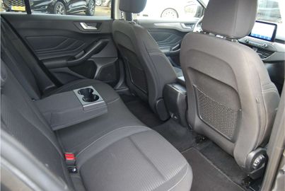 Car image 36