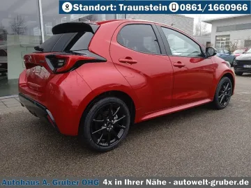 Car image 4
