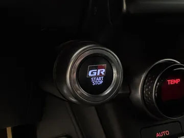 Car image 29