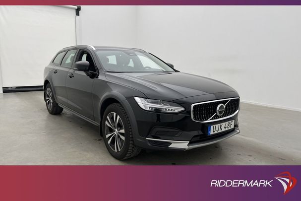 Volvo V90 Cross Country B4 AWD 146 kW image number 2