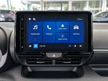 Car image 14