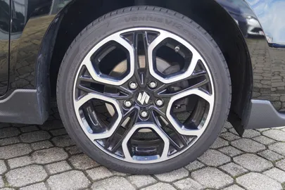 Car image 34