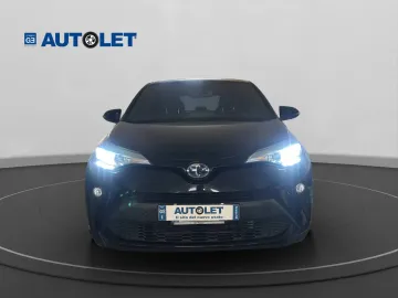 Car image 3