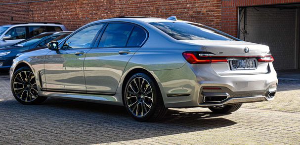 BMW 730 xDrive 195 kW image number 7