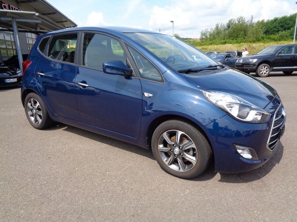 Hyundai ix20 1.6 blue Space+ 92 kW image number 2