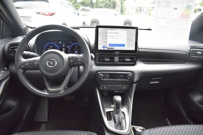 Car image 11